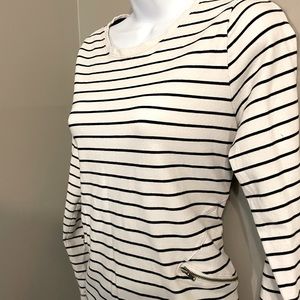 Merona Long Sleeve Top with 2 Zippered Pockets